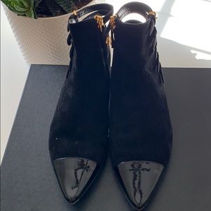 **** authentic Chanel shoes****